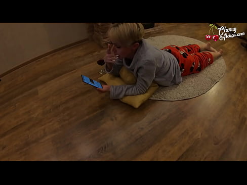 ❤️ Luda plavuša sisa ogroman kurac sisa i poskakuje na njemu - analni seks ❤️ Jebeni video na hr.xxxnd.ru ❌️❤